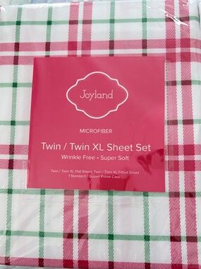 Joyland Red Green Christmas Plaid Twin Twin XL Sheet Set NEW